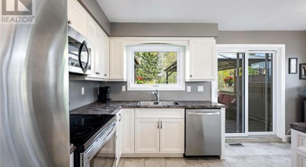 Residential - Single Family Home - Orangeville, Canada - Canada