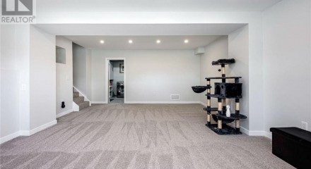 Residential - Single Family Home - Orangeville, Canada - Canada