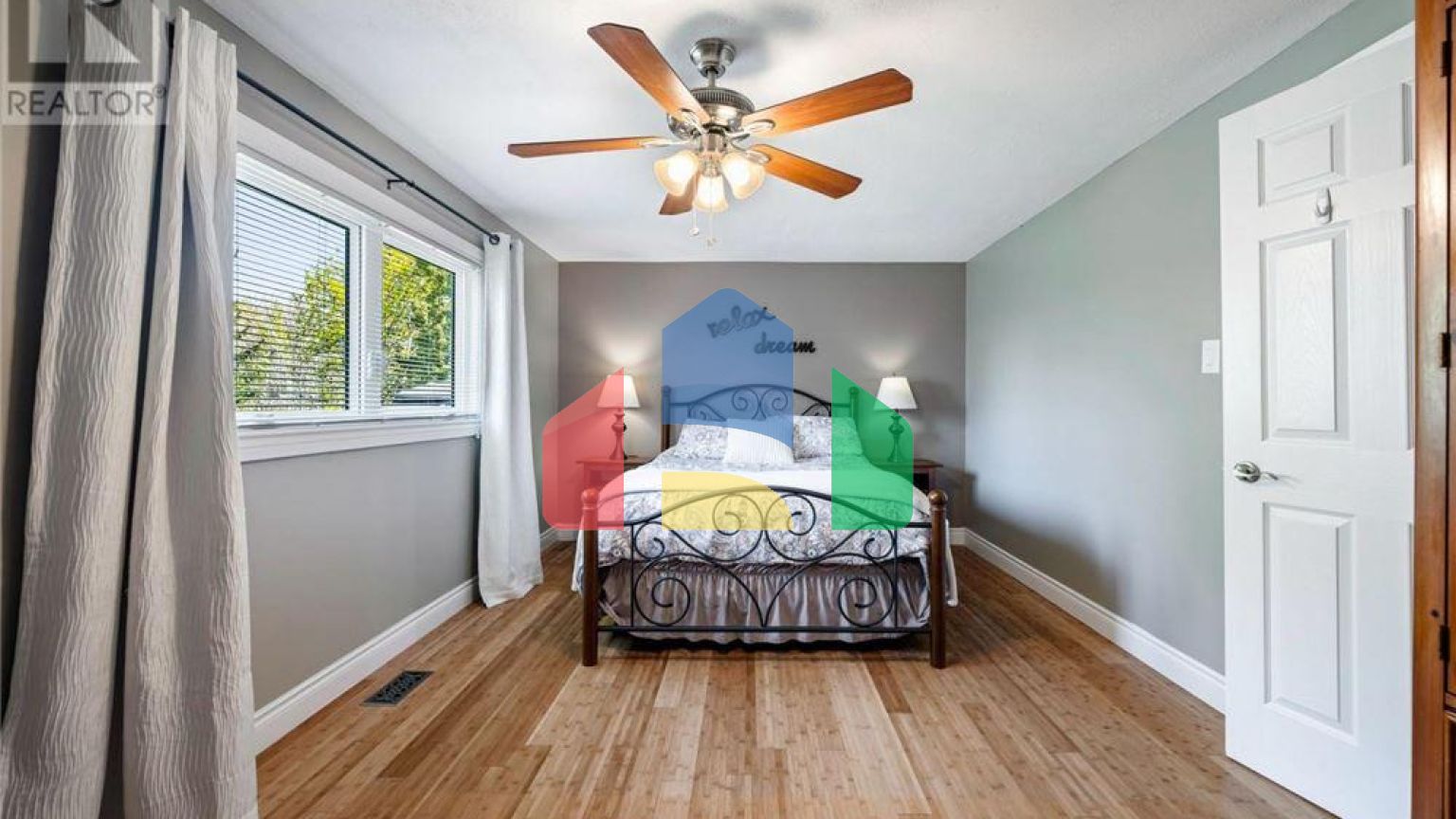 Residential - Single Family Home - Orangeville, Canada - Canada