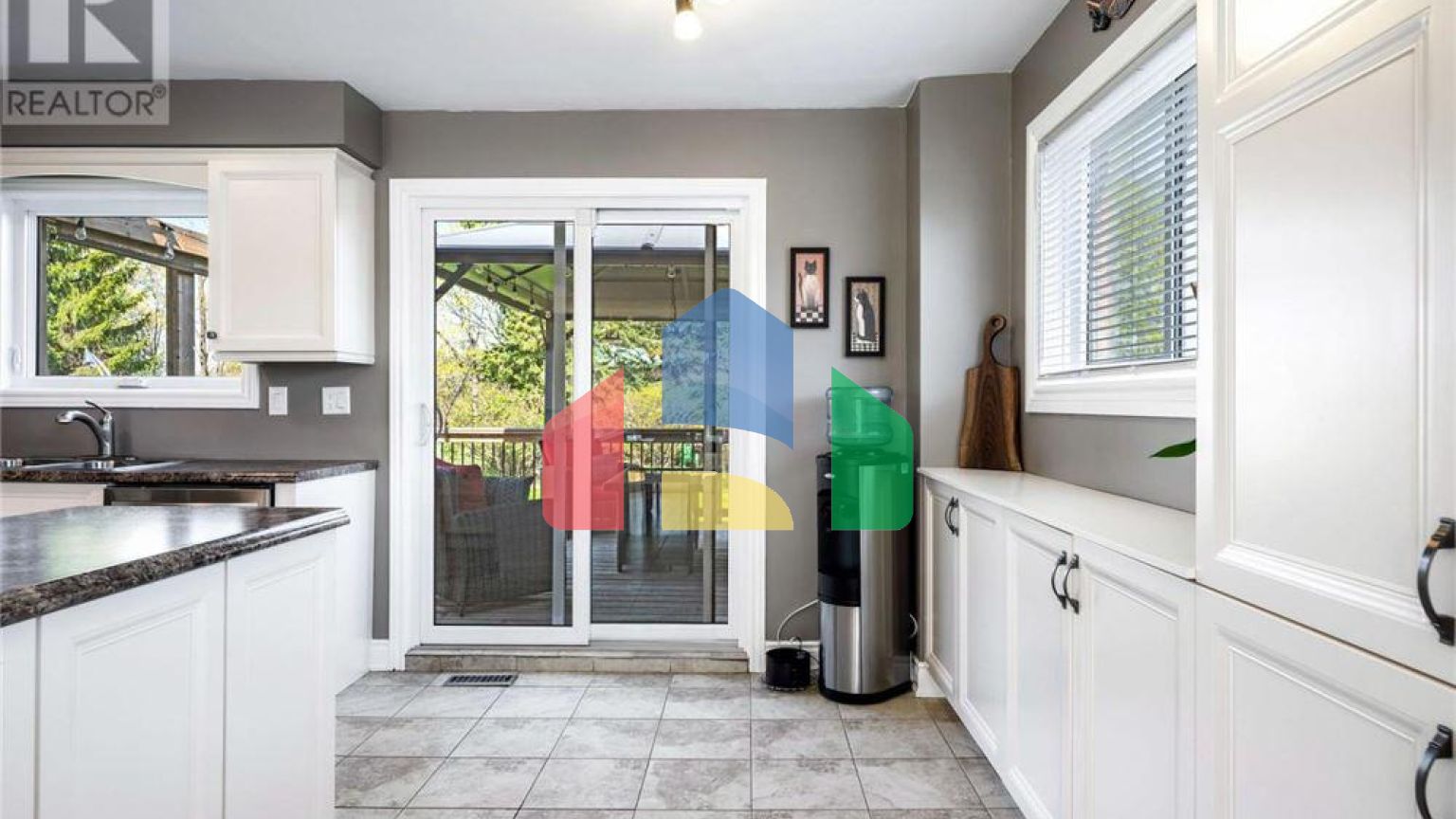 Residential - Single Family Home - Orangeville, Canada - Canada