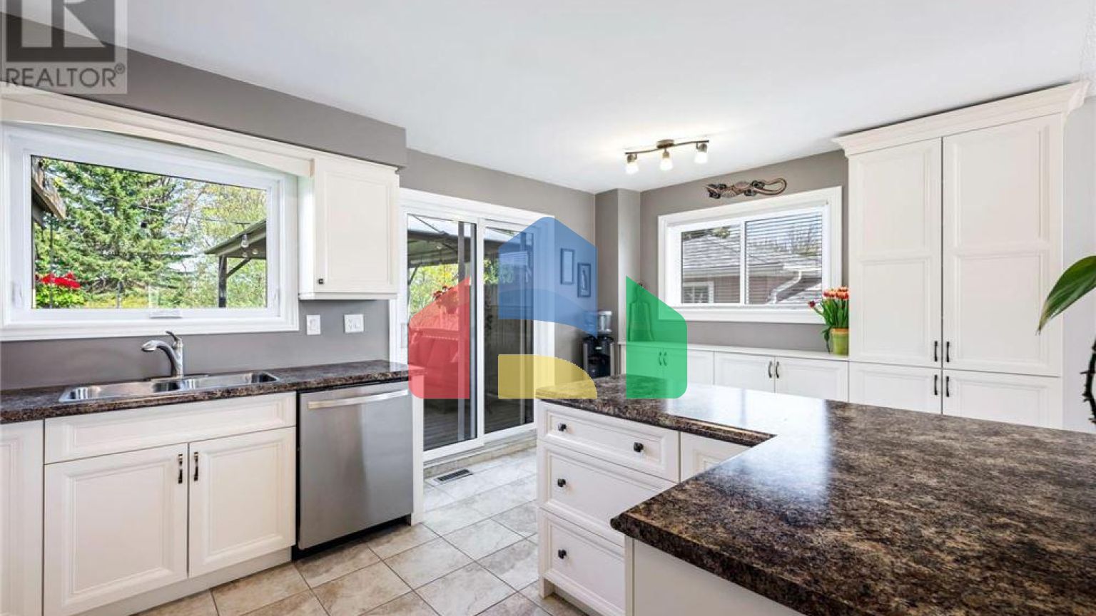 Residential - Single Family Home - Orangeville, Canada - Canada