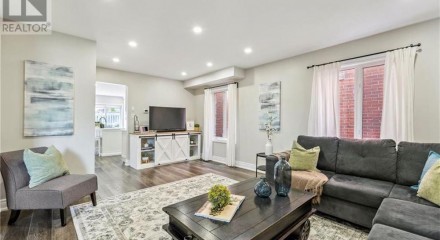 Residential - Single Family Home - Orangeville, Canada - Canada