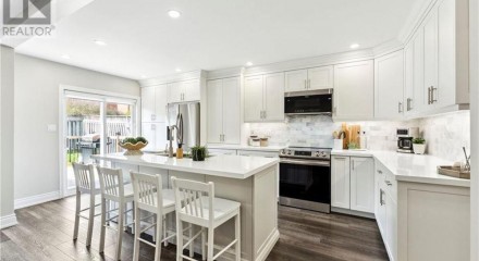 Residential - Single Family Home - Orangeville, Canada - Canada