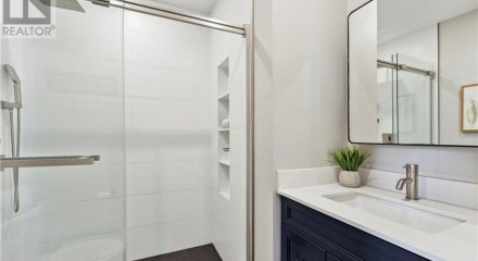 Residential - Single Family Home - Orangeville, Canada - Canada