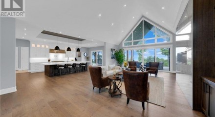Residential - Single Family Home - Tiny, Canada - Canada
