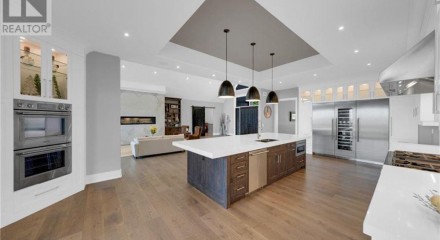 Residential - Single Family Home - Tiny, Canada - Canada