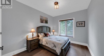 Residential - Single Family Home - Tiny, Canada - Canada