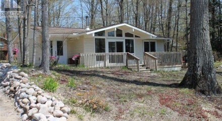 Residential - Single Family Home - Tiny, Canada - Canada