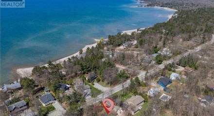 Residential - Single Family Home - Tiny, Canada - Canada