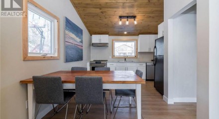 Residential - Single Family Home - Tiny, Canada - Canada