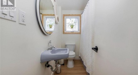 Residential - Single Family Home - Tiny, Canada - Canada
