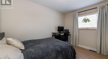 Residential - Single Family Home - Tiny, Canada - Canada
