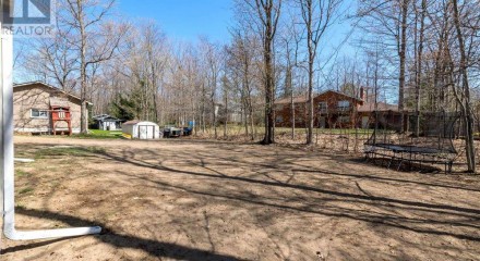 Residential - Single Family Home - Tiny, Canada - Canada