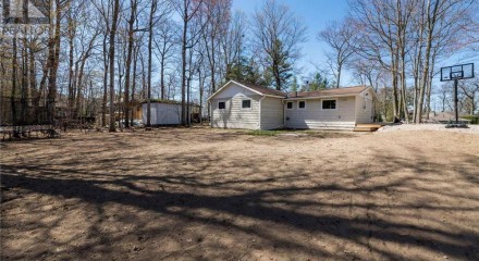 Residential - Single Family Home - Tiny, Canada - Canada