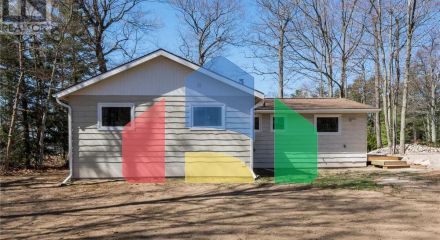 Residential - Single Family Home - Tiny, Canada - Canada