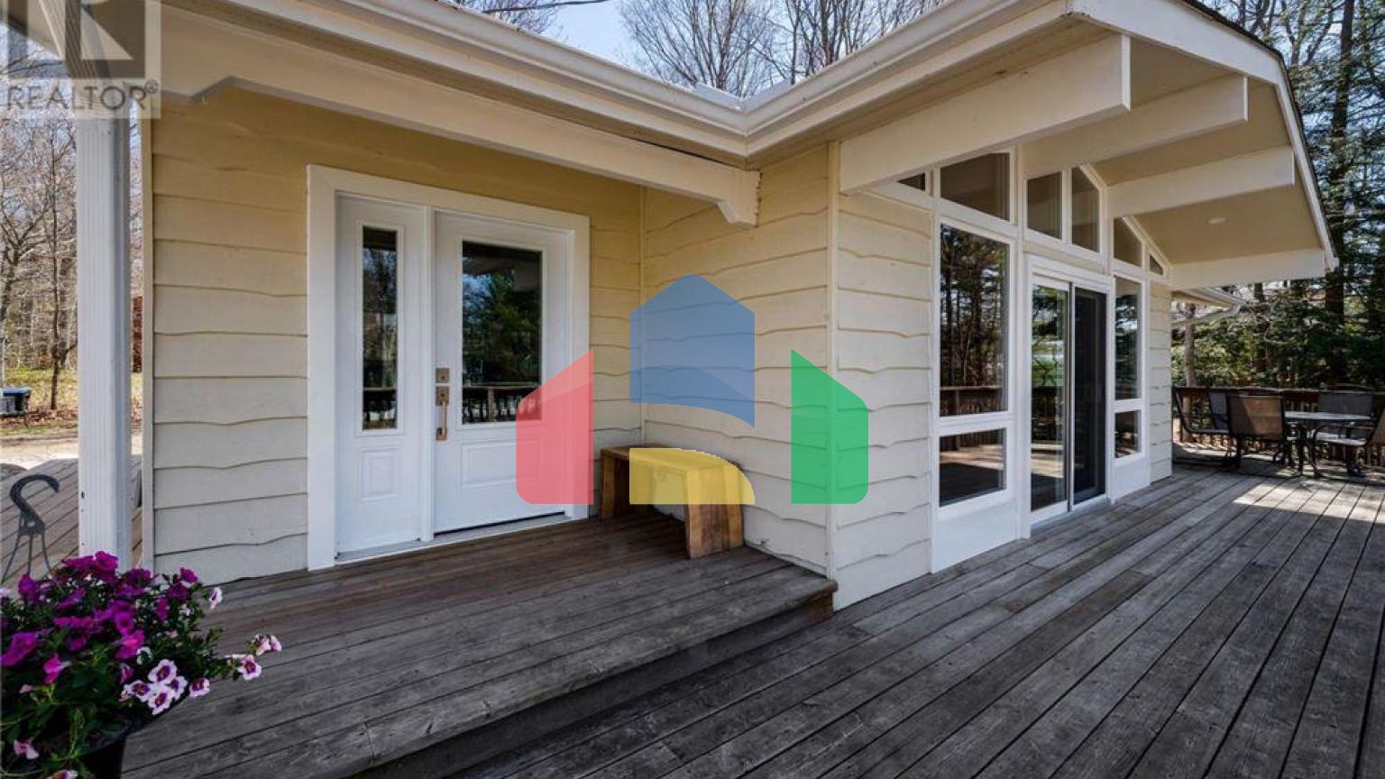 Residential - Single Family Home - Tiny, Canada - Canada