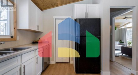 Residential - Single Family Home - Tiny, Canada - Canada