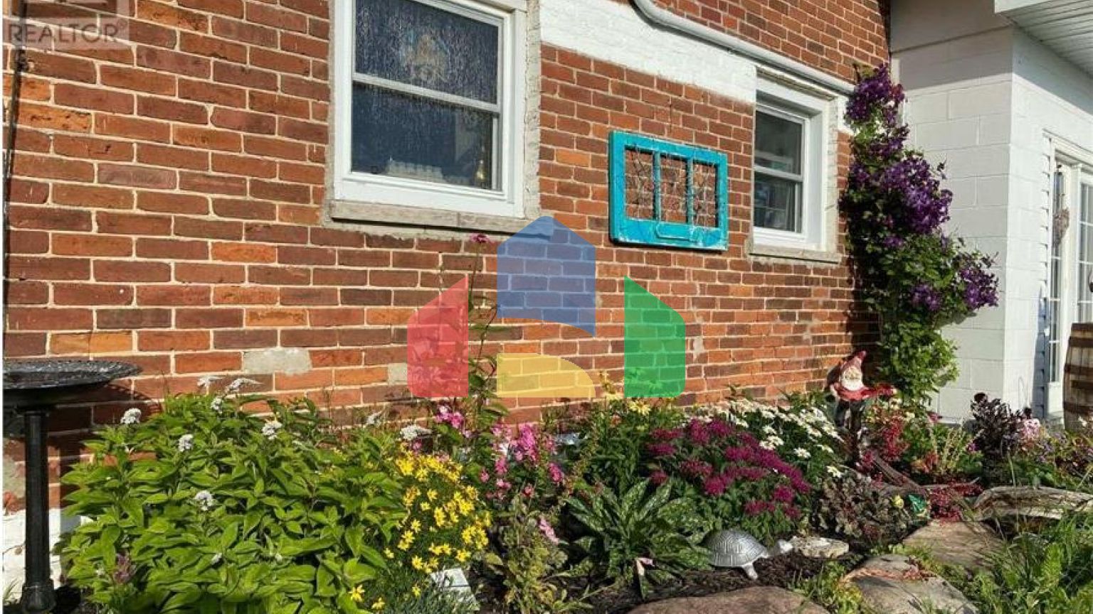 Residential - Single Family Home - Tiny, Canada - Canada