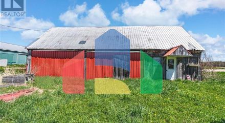 Residential - Single Family Home - Tiny, Canada - Canada