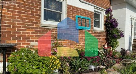 Residential - Single Family Home - Tiny, Canada - Canada