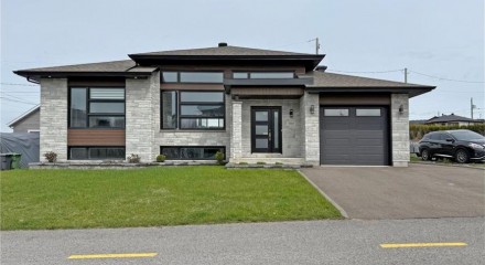 Residential - Bungalow - Donnacona, Canada - Canada