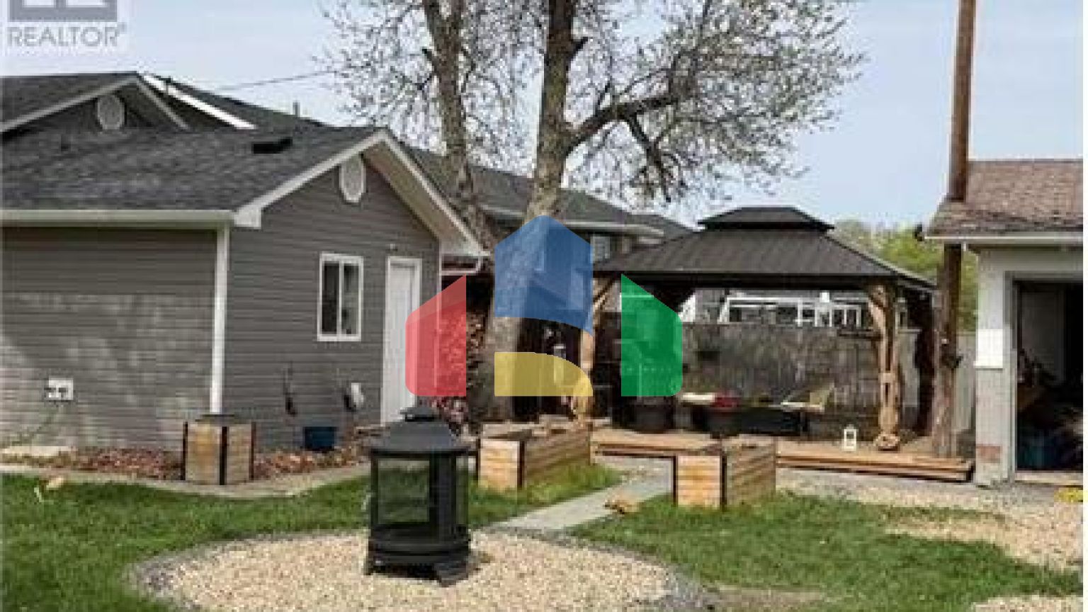 Residential - Single Family Home - Drumheller, Canada - Canada