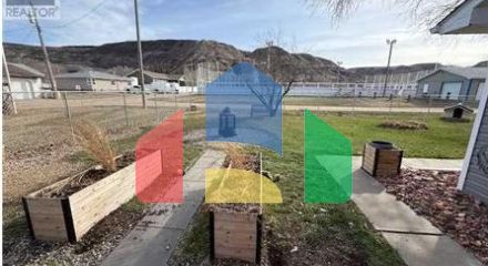 Residential - Single Family Home - Drumheller, Canada - Canada