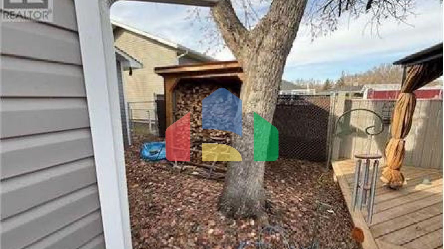 Residential - Single Family Home - Drumheller, Canada - Canada