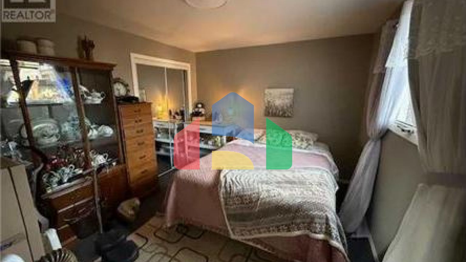 Residential - Single Family Home - Drumheller, Canada - Canada