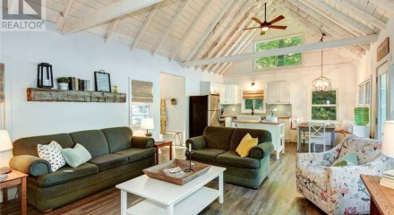 Residential - Single Family Home - Selwyn, Canada - Canada