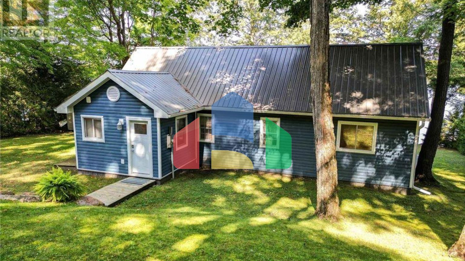 Residential - Single Family Home - Selwyn, Canada - Canada