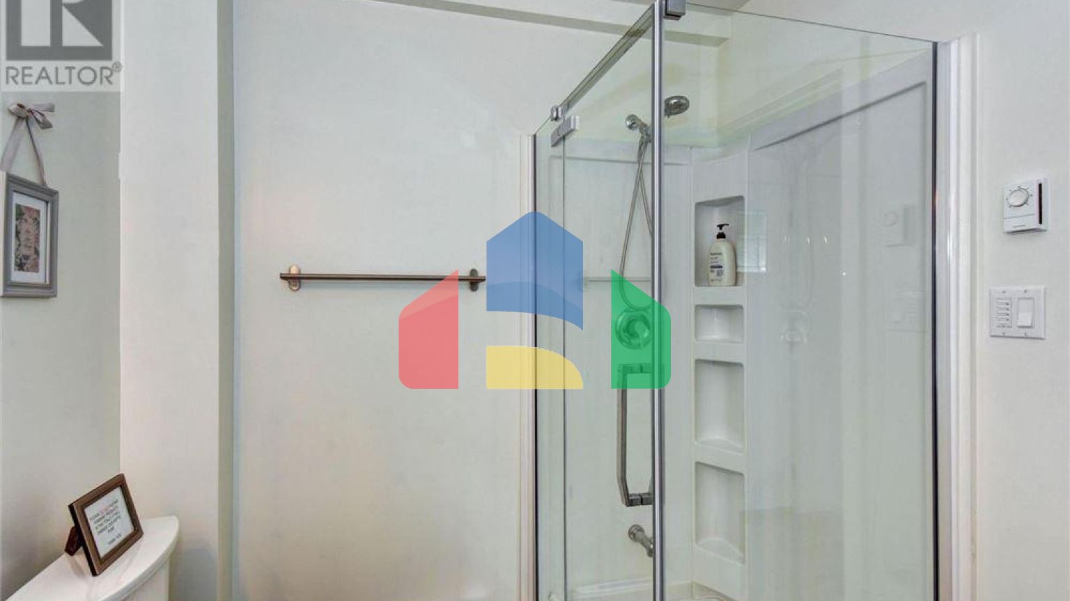 Residential - Single Family Home - Selwyn, Canada - Canada