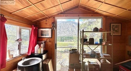 Residential - Single Family Home - Cawston, Canada - Canada