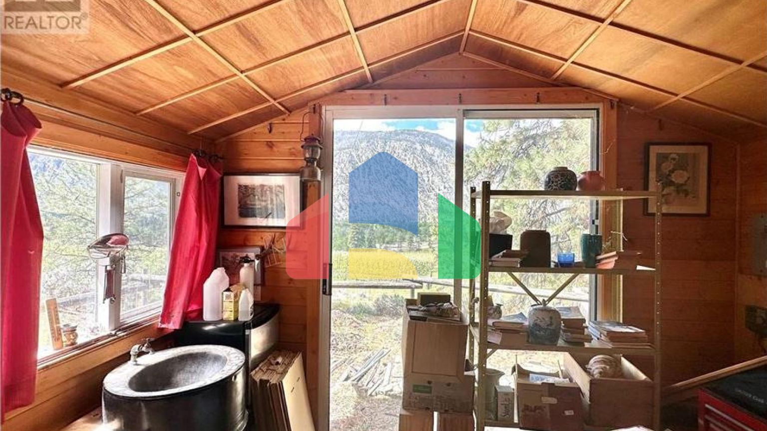 Residential - Single Family Home - Cawston, Canada - Canada