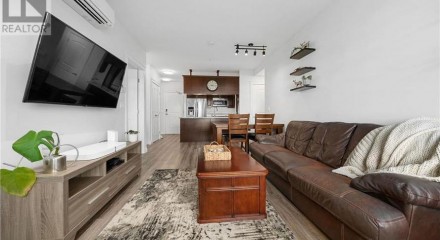 Residential - Condo/Apartment - Pitt Meadows, Canada - Canada