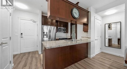 Residential - Condo/Apartment - Pitt Meadows, Canada - Canada