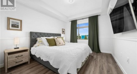Residential - Condo/Apartment - Pitt Meadows, Canada - Canada