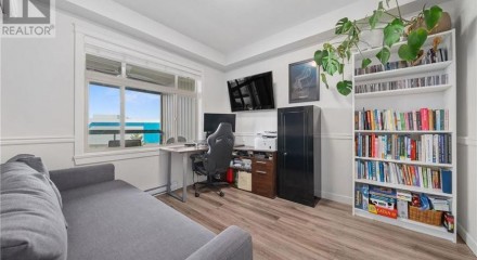Residential - Condo/Apartment - Pitt Meadows, Canada - Canada