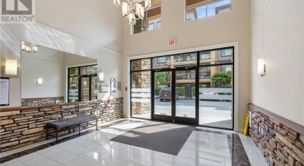 Residential - Condo/Apartment - Pitt Meadows, Canada - Canada
