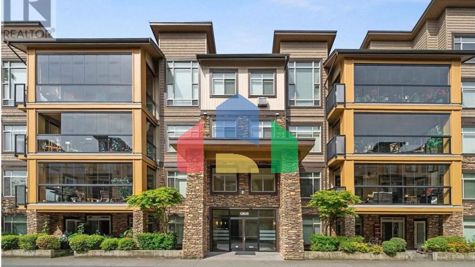 Residential - Condo/Apartment - Pitt Meadows, Canada - Canada