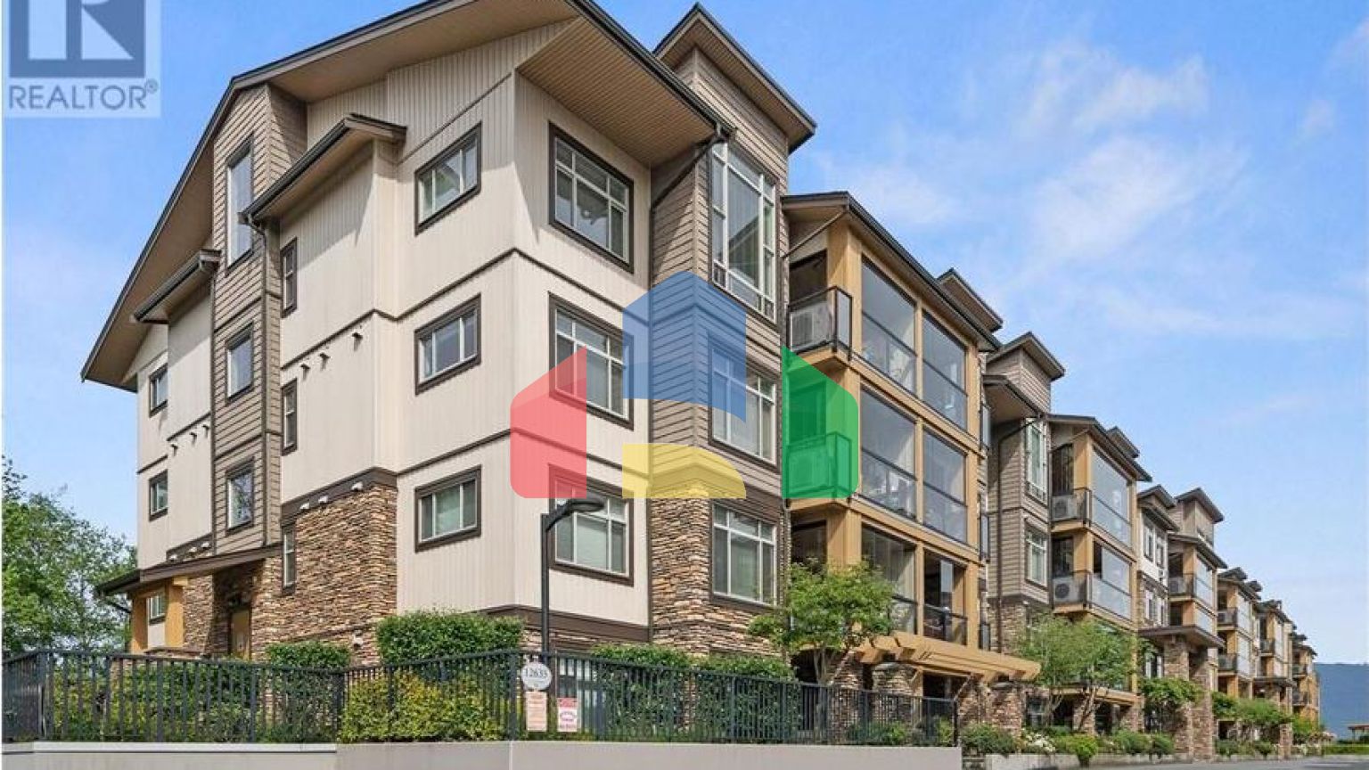 Residential - Condo/Apartment - Pitt Meadows, Canada - Canada