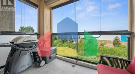 Residential - Condo/Apartment - Pitt Meadows, Canada - Canada