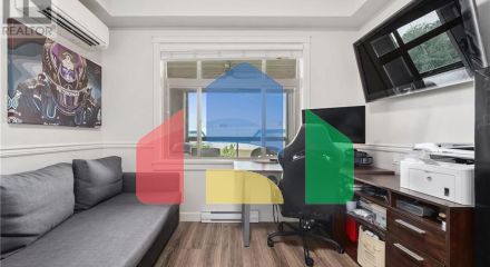 Residential - Condo/Apartment - Pitt Meadows, Canada - Canada