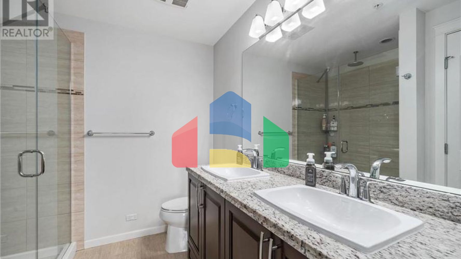 Residential - Condo/Apartment - Pitt Meadows, Canada - Canada