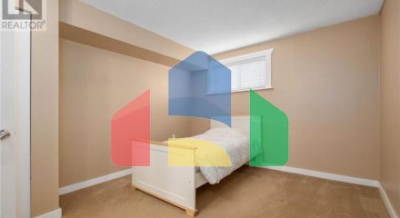 Residential - Single Family Home - Pitt Meadows, Canada - Canada