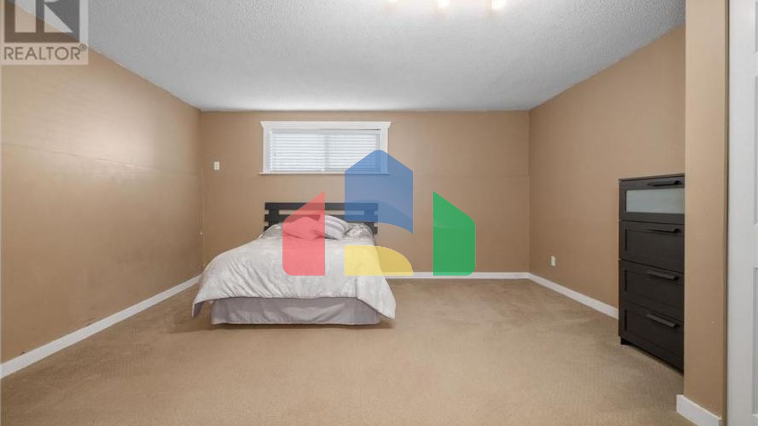 Residential - Single Family Home - Pitt Meadows, Canada - Canada