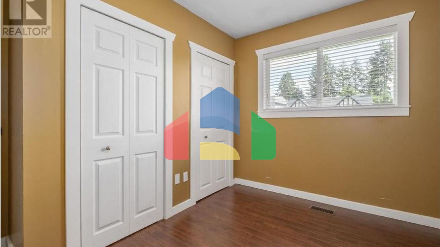 Residential - Single Family Home - Pitt Meadows, Canada - Canada