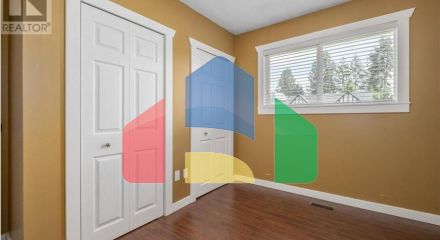 Residential - Single Family Home - Pitt Meadows, Canada - Canada