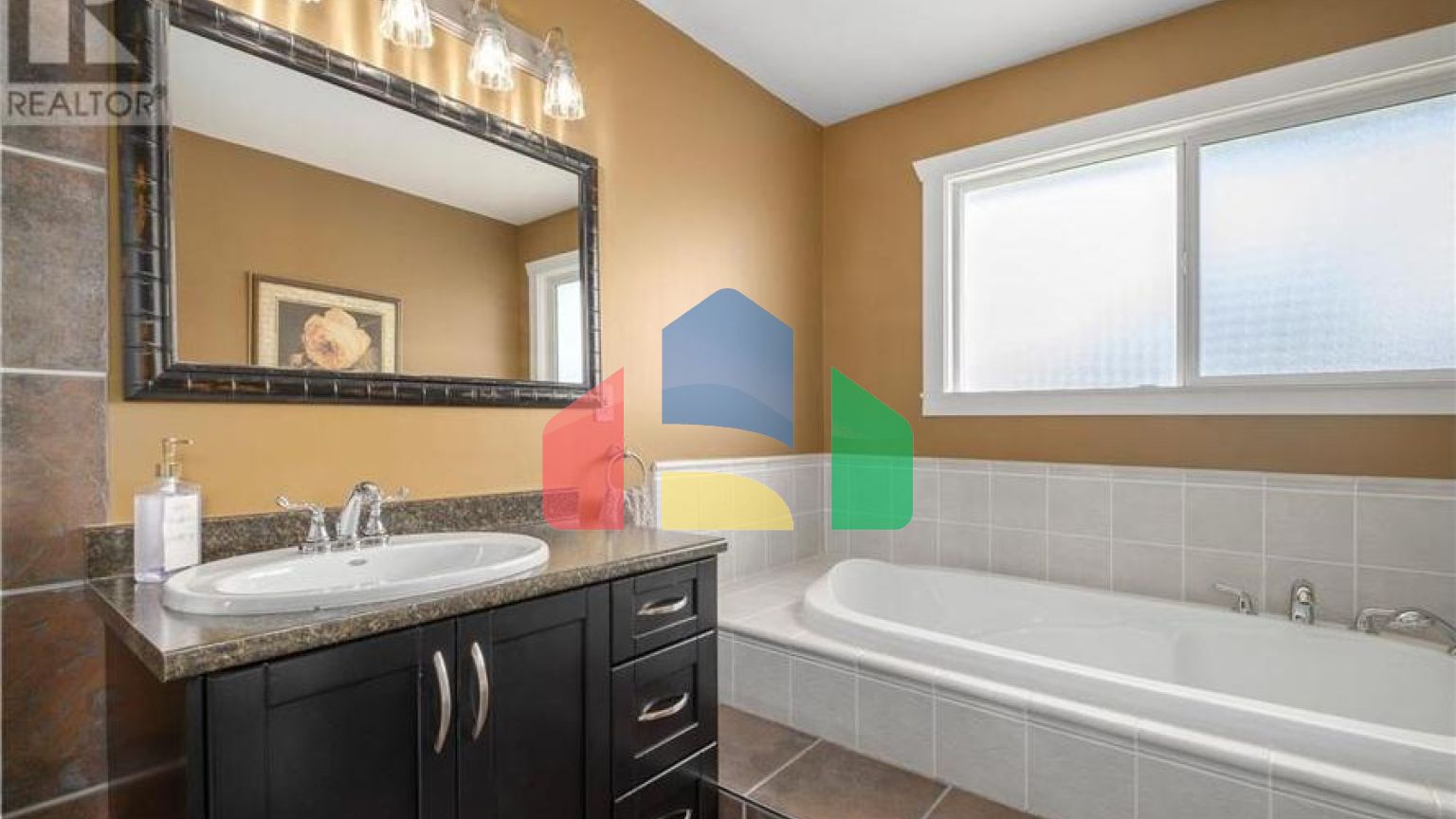 Residential - Single Family Home - Pitt Meadows, Canada - Canada