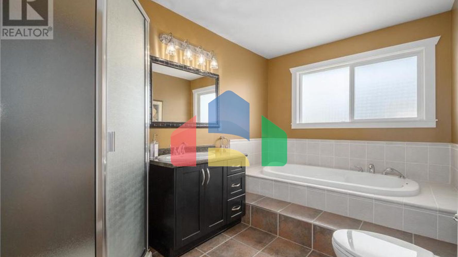 Residential - Single Family Home - Pitt Meadows, Canada - Canada